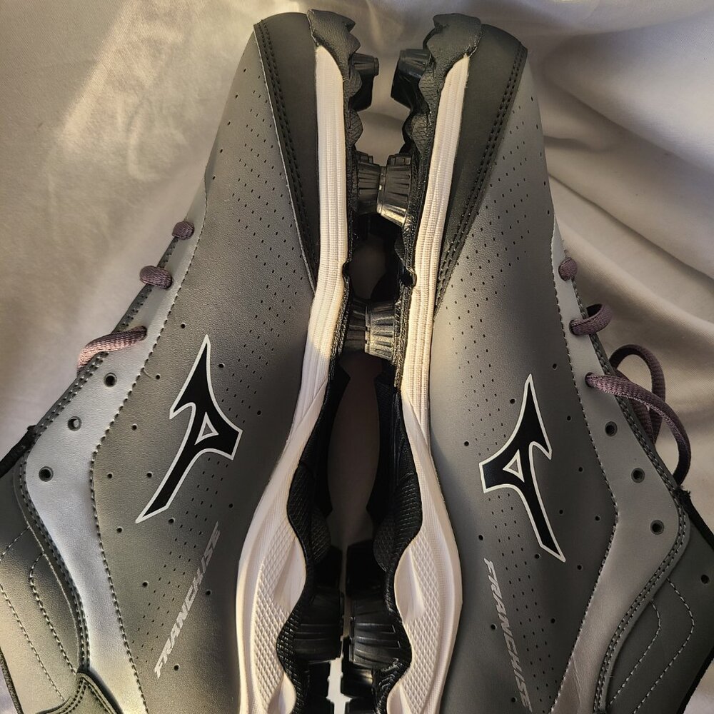 Mizuno Men's 9-Spike Classic Cleats 7 Mid Size 8.5 View 5